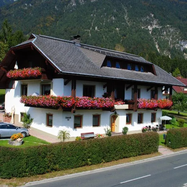 Gästehaus Lindermuth, hotel di Presseggersee