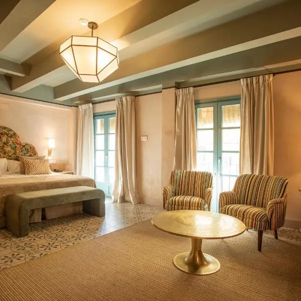 Hospes Las Casas del Rey de Baeza, a Member of Design Hotels, hotel din Sevilia