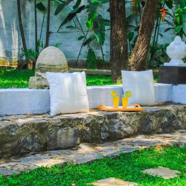Tranquill Villa La Dimora, hotel v destinaci Gampaha