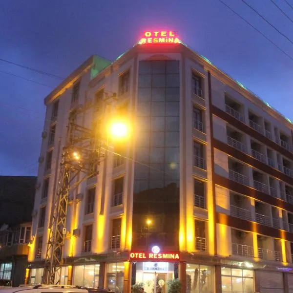 Resmina Hotel, готель у місті Bostaniçi