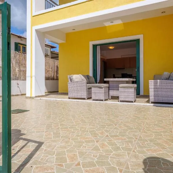 Niko's Central Skala Apartments, hotel v destinácii Skála Kefalonias