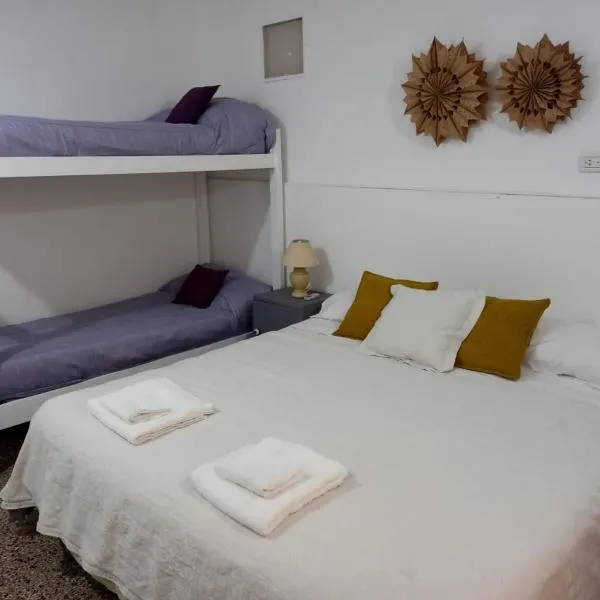Cacique Catriel "PLANTA BAJA" check-in flexible, hotel di Catriel
