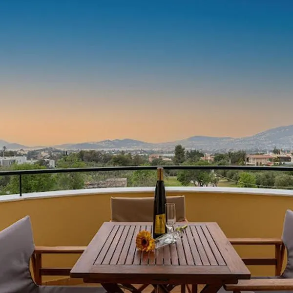 Yellow house, hotel in Palaia Fokaia