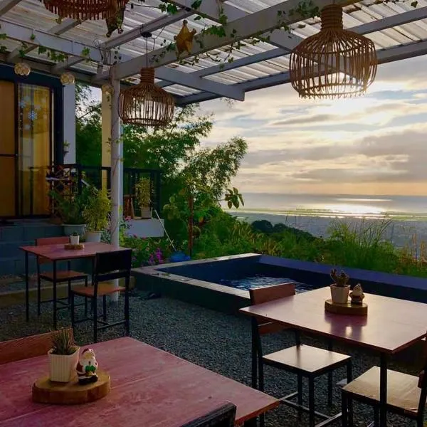 Dicimulacion Staycation House, hotel v destinaci Angono