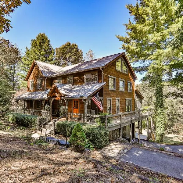 Ivylog Creek Getaway - STR License #00,7980, hotel em Young Harris