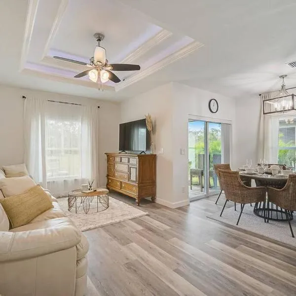 Sunny Coastal,3 BD, 2 BA, King Master Suite, Close to Ocean, Golfing , Fishing, hotel v destinaci Rotunda-West