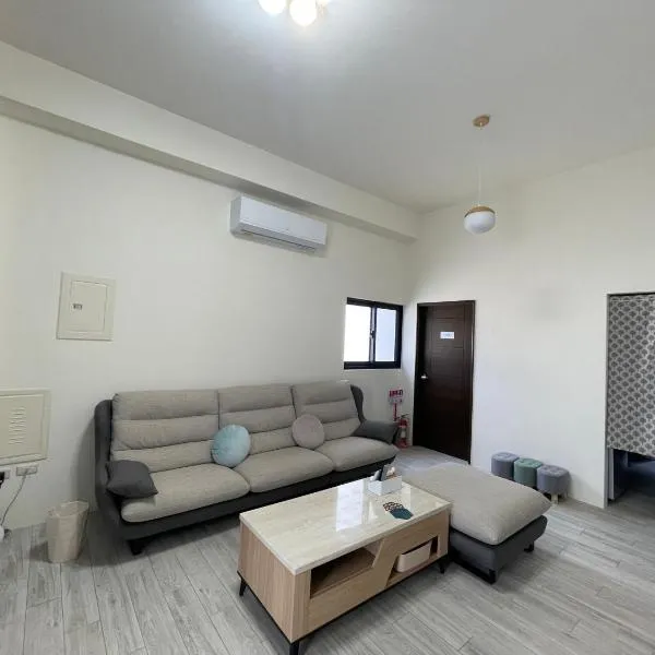 Islandlife B&B, hotel in Huxi