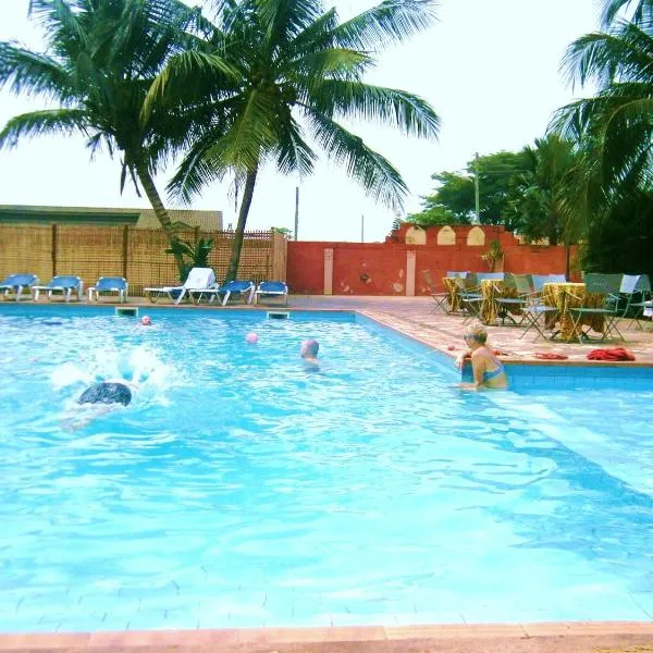 Accra Royal Castle Apartments & Suites, hotel v destinaci Kwabenya