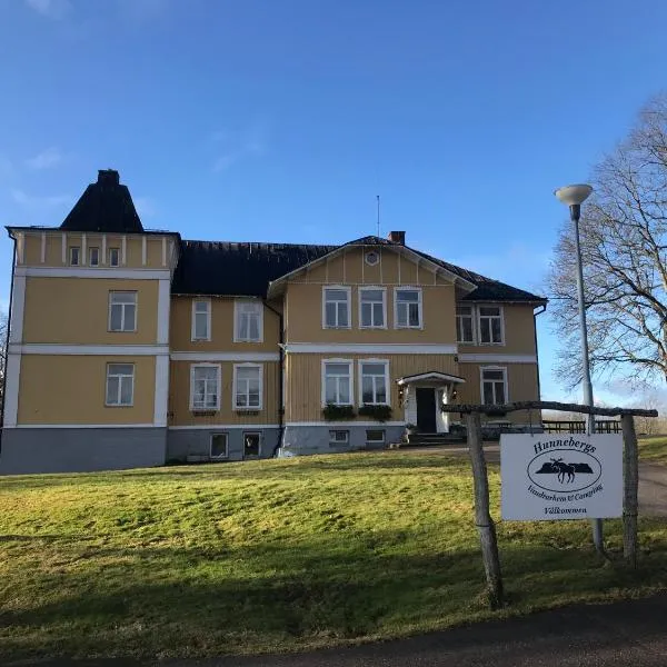 Hunnebergs Gård Hostel & Camping, hotel en Sörbo