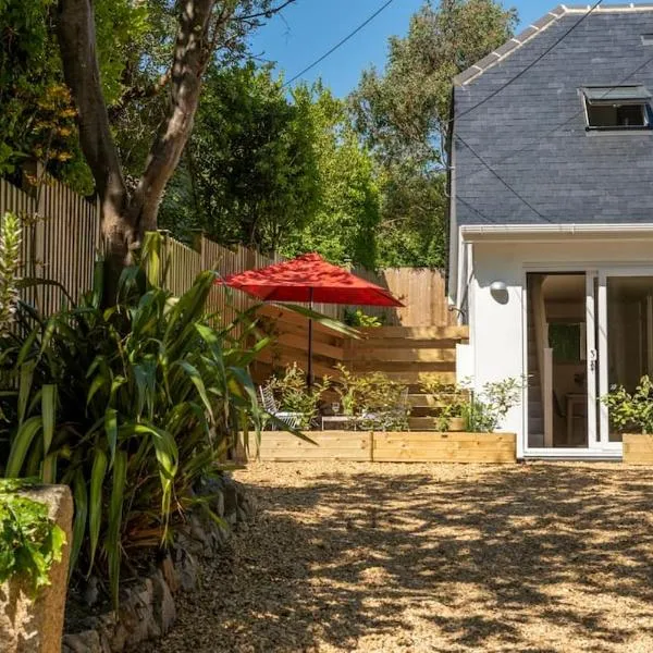 The Studio, Rosebud. 5 minutes walk to beach., hotel di Uny Lelant