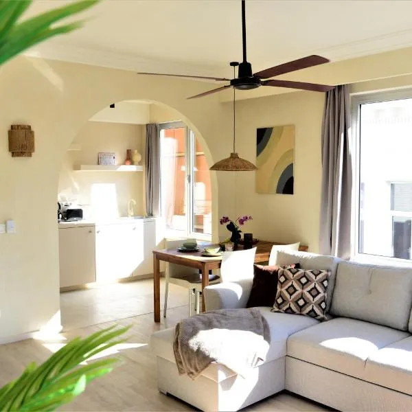 Downtown spacious 2BDR Apartments 2, hotel di Antwerp