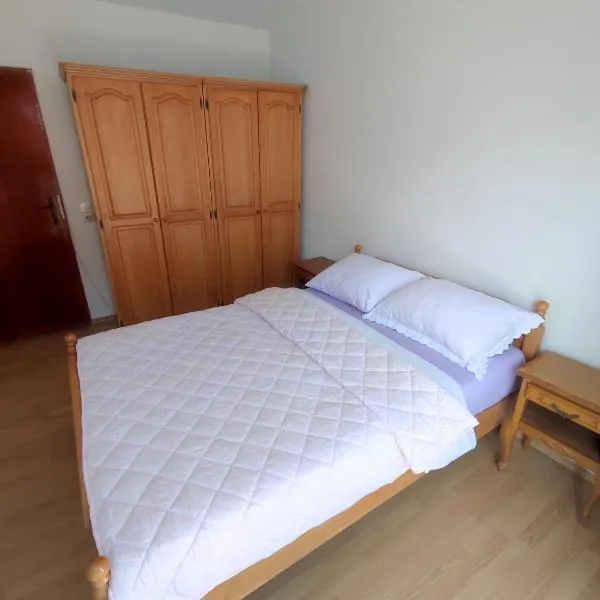 Viesnīca Apartman Bor s velikom terasom idealan za boravak s obitelji pilsētā Livna