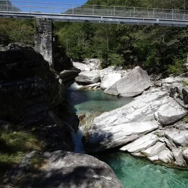 Rustico Cà Laura, hotel v destinaci Brione