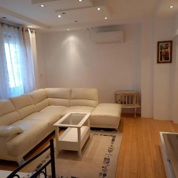Matisse Apartment Airport, hotel in Ledine