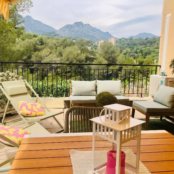 Mon Appart avec Terrasse et Piscine, Hotel in Roquebrune-Cap-Martin