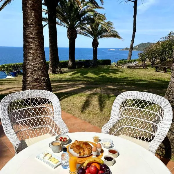 Villa les Palmiers, hotel v destinácii Calcatoggio