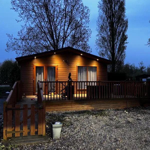 Family home, hotel in Northampton