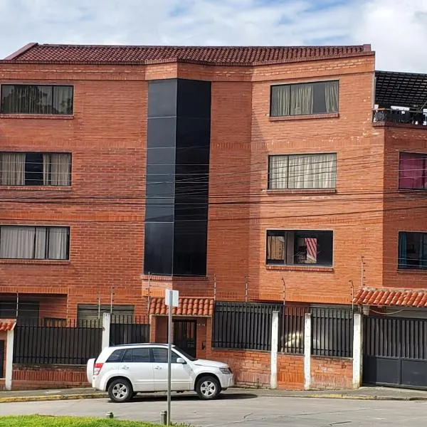 Departamento en Cuenca, 3 Habitaciones y parqueo gratis, hotel in Cuenca