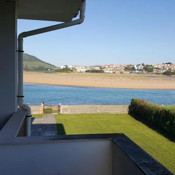 CHALET EN PLAYA ROBAYERA, hotelli kohteessa Mogro