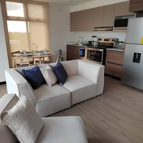 Hermoso apartamento nuevo en zona 10!, hotel in Guatemala