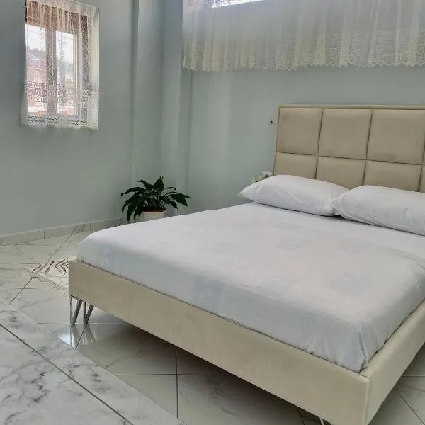 GUGA Host House, hotel in Sarandë