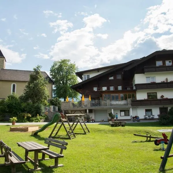 Familiengasthof St. Wolfgang, hotelli kohteessa Spittal an der Drau