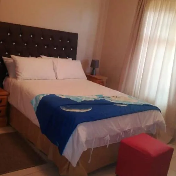EE Maison Bed and Breakfast, hotel in Francistown