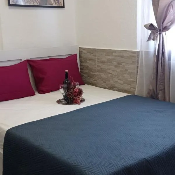 Angel Room 2, hotel u gradu Nea Plagia