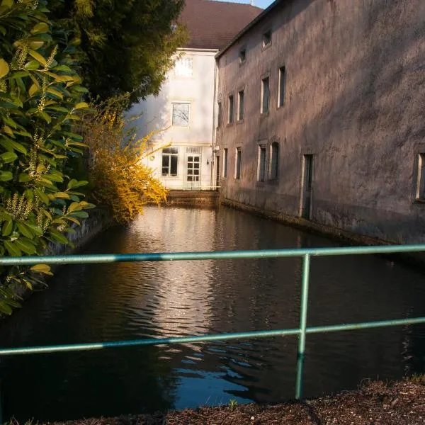 chambre indépendante dans le moulin, hôtel à Saint-Seine-sur-Vingeanne