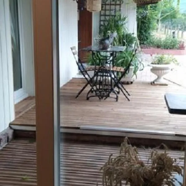 GITE DE CHARME PLEINE NATURE, hotel in Vecoux