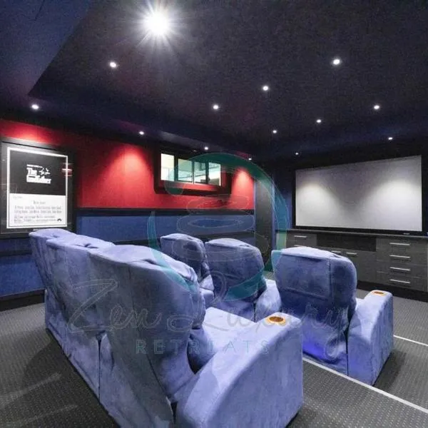 ZenLux: 4BR Bayview Mansion Infinity Pool + Cinema, hotel in Stuart Park