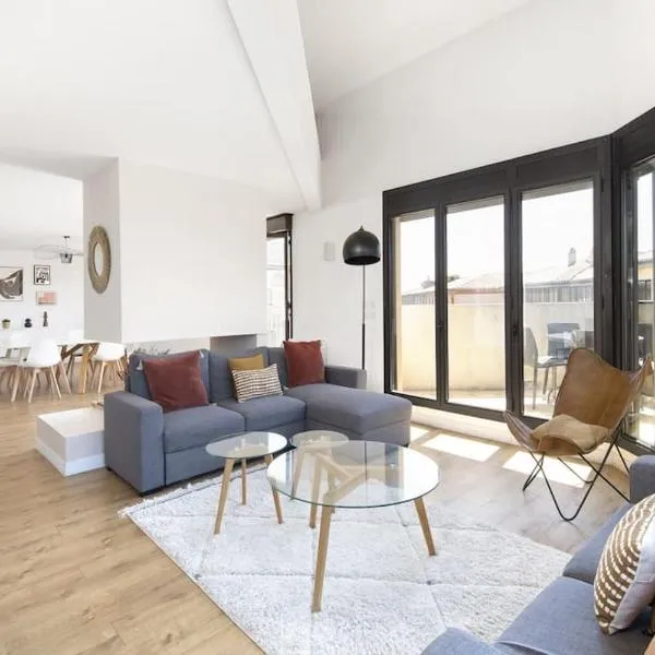 NOCNOC - Le Pargamin - Large duplex Place Saint-Pierre – hotel w Tuluzie
