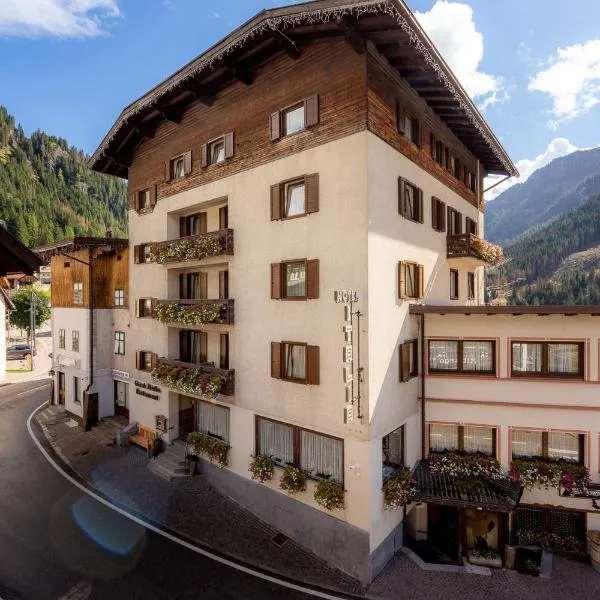 Hotel Italia, hotel Canazeiben