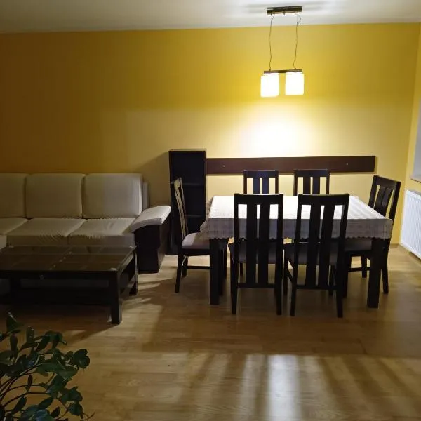 Apartament do wynajęcia, ξενοδοχείο σε Olecko Małe