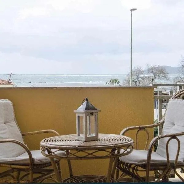 Bilocale Fronte Mare Sparaglione, hotel in Sassari