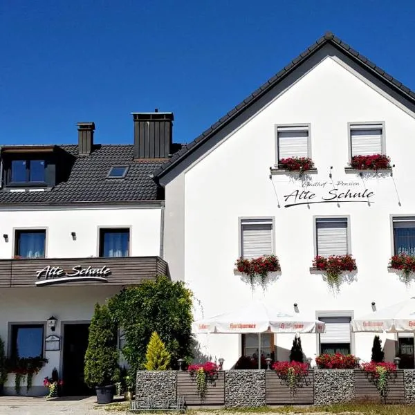 Gasthof Alte Schule, hotel a Ortenburg