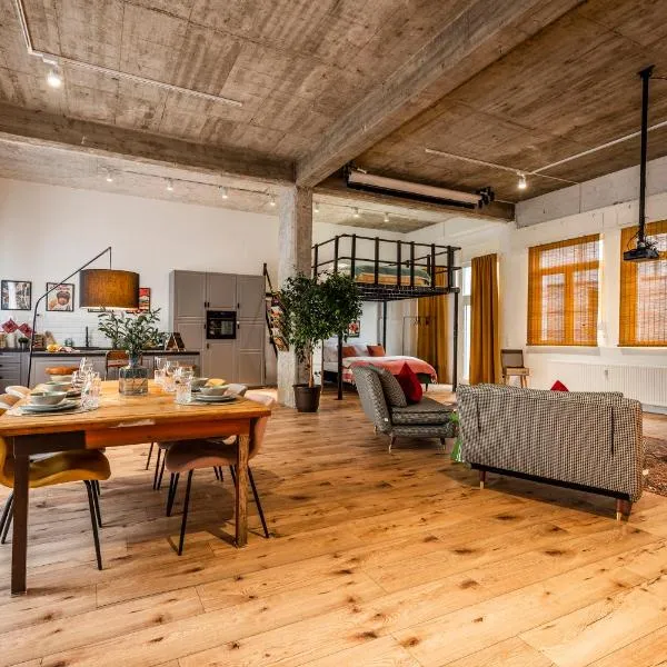 Klassen Stay - Exklusives Loft - XXL Leinwand - 4 km Messe, 1,5 km HBF, hotel in Essen