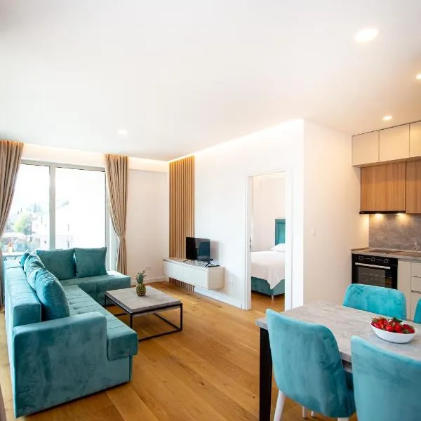 Aura Tower Aparments by In Property, hotel v destinaci Rafailovići