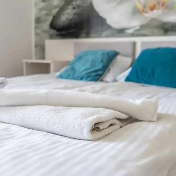 Apartament SŁONECZKO Rezydencja Ustronie Morskie – hotel w mieście Ustronie Morskie