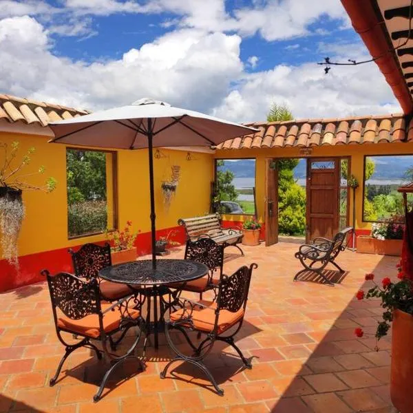 Casa Finca El Mirador frente a la laguna de Fúquene, hotel em Fúquene