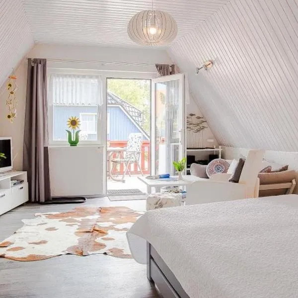 Sonnenblumenhaus 02, Hotel in Prerow