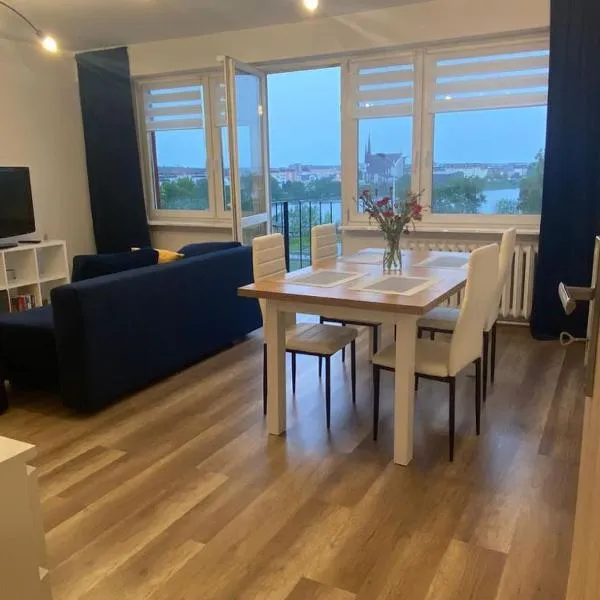 Widok z okna、エウクのホテル