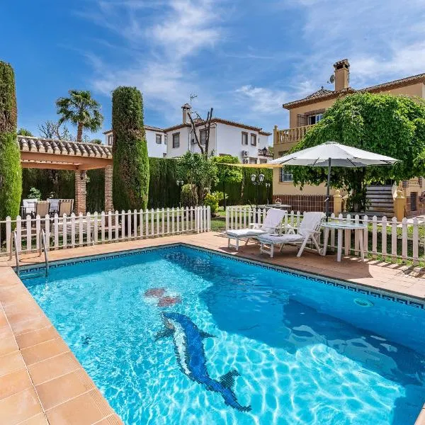 Cypress House, hotel in La Zubia