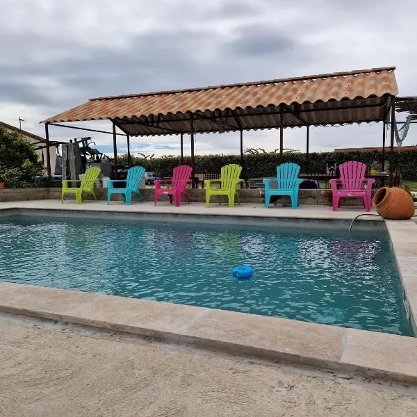 Mazet d El gato, hotel v destinaci Arles