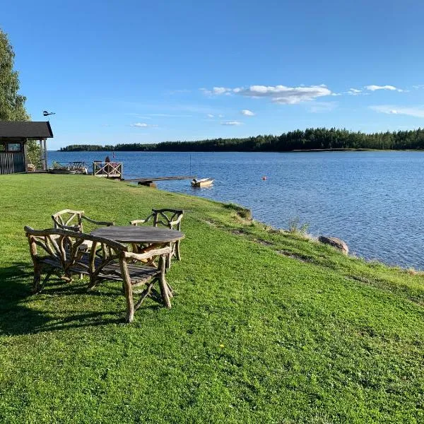 The paradise by the beach, hotel v destinaci Långviken