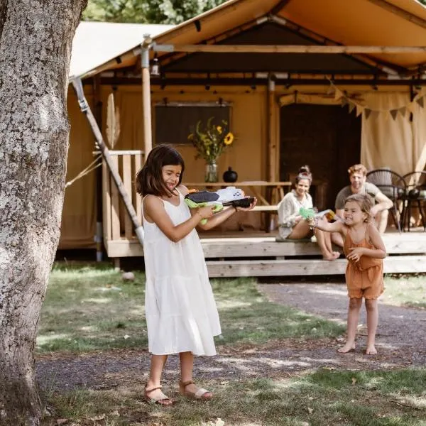 Glamping Lauwersmeer, hotel v destinaci Vierhuizen