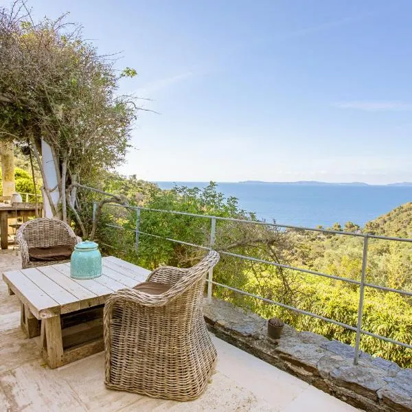 La Maison de Constance, hotel v destinaci Cavalaire-sur-Mer