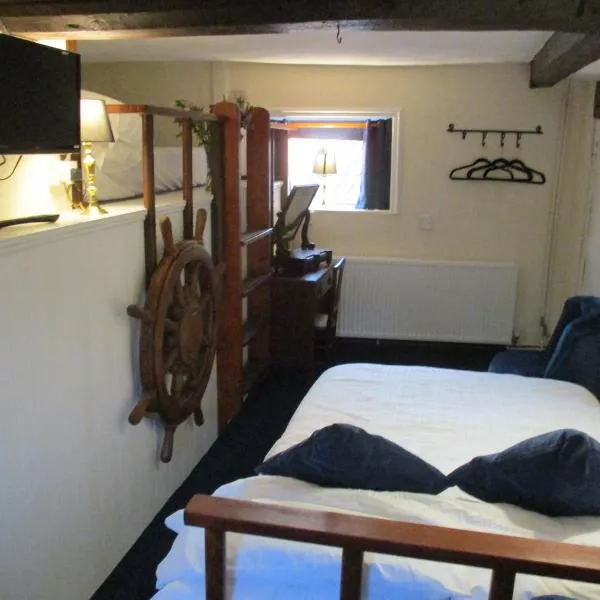 Blue Cabin Bridge Stores, hotel en Fritton Norfolk