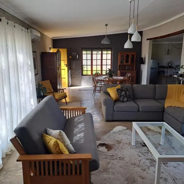 The Mustard Seed Guesthouse, hotel v destinaci Bloemfontein