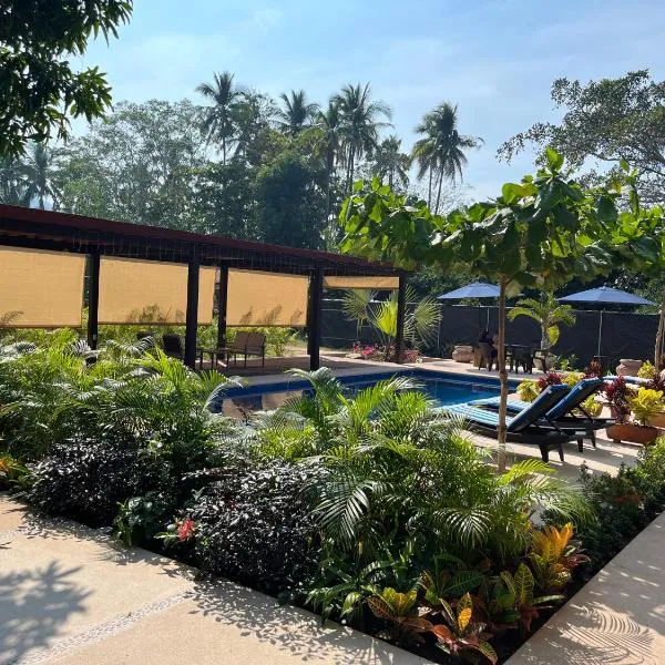 Natura Hotel & Villas, hotel in Zihuatanejo